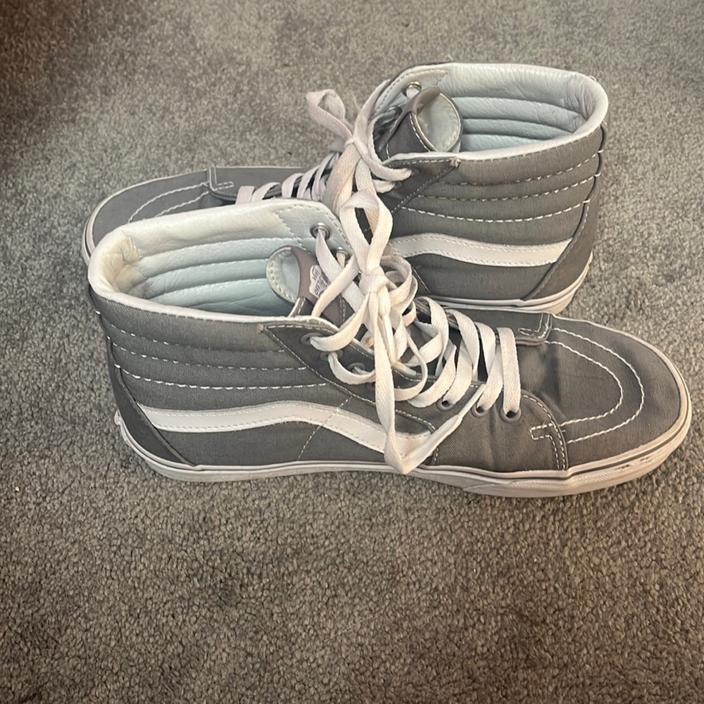 grey and white high top vans men’s 9